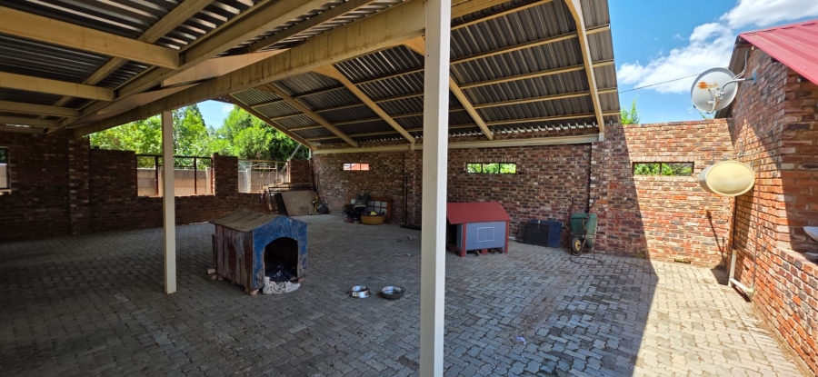 4 Bedroom Property for Sale in Collerville North West